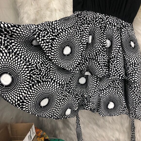 Women’s Strappy Fit n Flare Summer Sun dress, Geometric Flounce Skirt, Layered - Picture 9 of 12